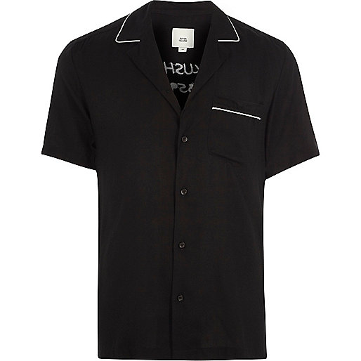 river island com,jacques-vertuk Online Black crane print short sleeve revere shirt men 301655