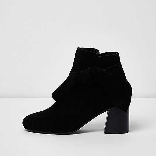 jacques-vertuk Black suede bow side ankle boots 705063 women Shoes / Boots Boots