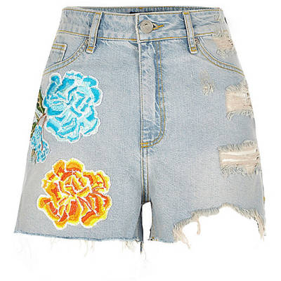 jacques-vertuk Light blue flower badge ripped denim shorts 700903 women Holiday Shop