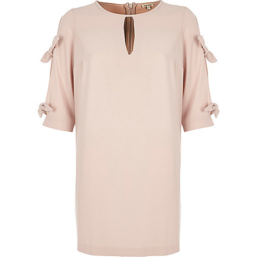 river island tiered maxi dress,jacques-vertuk Online Nude pink cut out bow sleeve swing dress women 707886